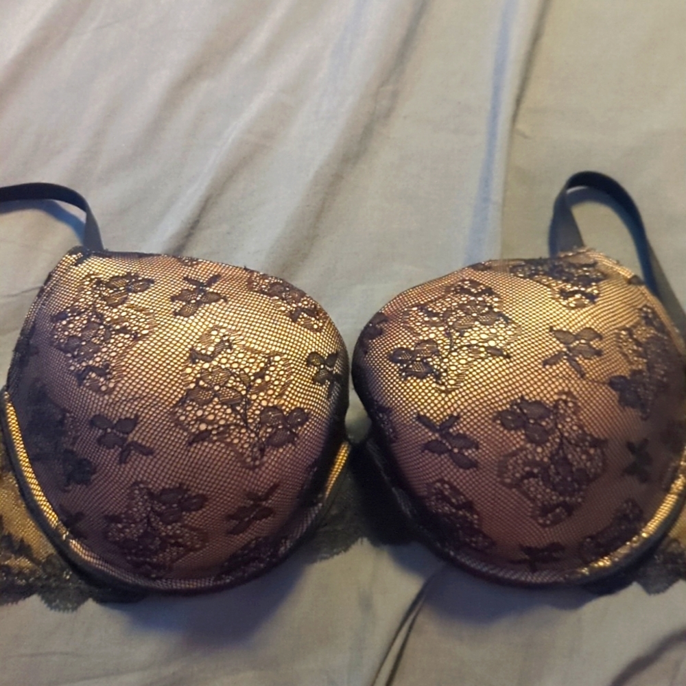 36 DD Victoria's Secret unlined full coverage black lace underwire bra